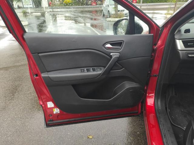 Renault Captur image 8