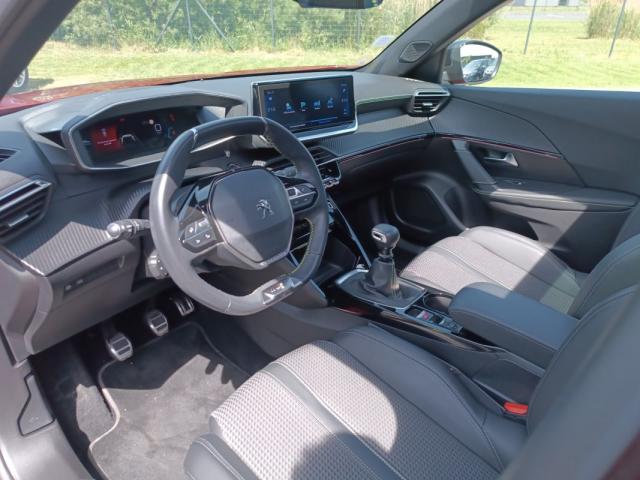 Peugeot 2008 image 1