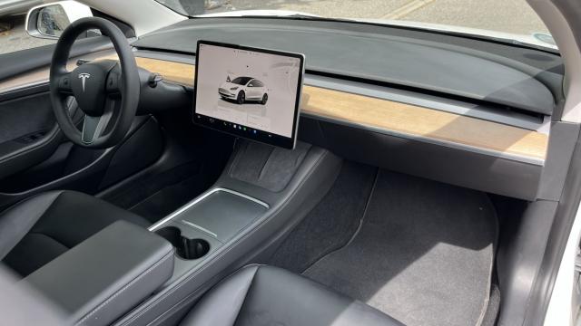 Tesla Model 3 image 6