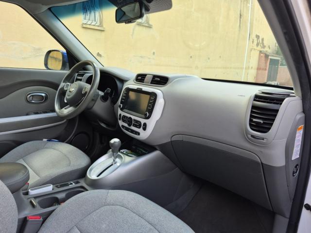 Kia E-Soul image 3