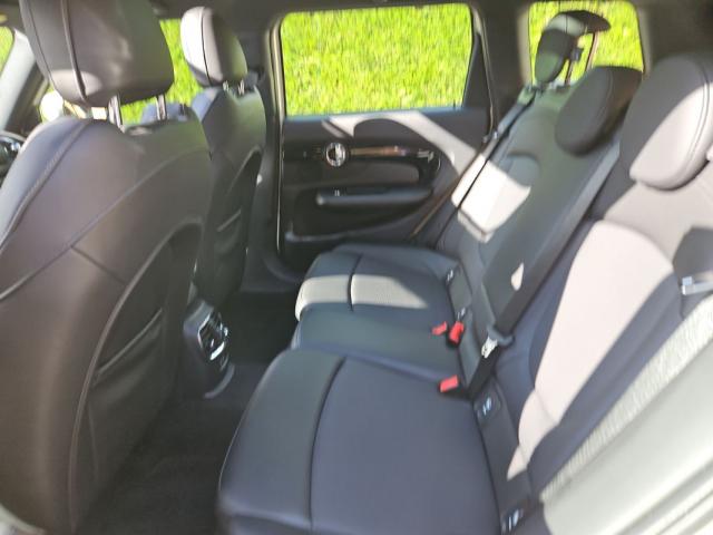 Mini Clubman image 2