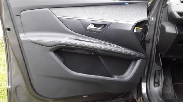 Peugeot 3008 image 8