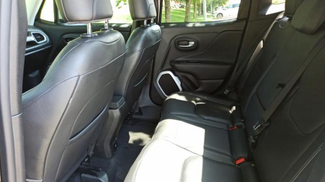 Jeep Renegade image 7