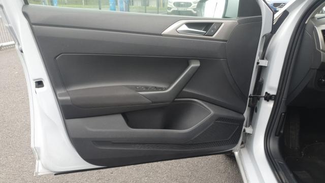 Volkswagen Polo image 9