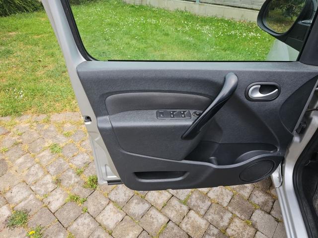 Renault Kangoo image 6