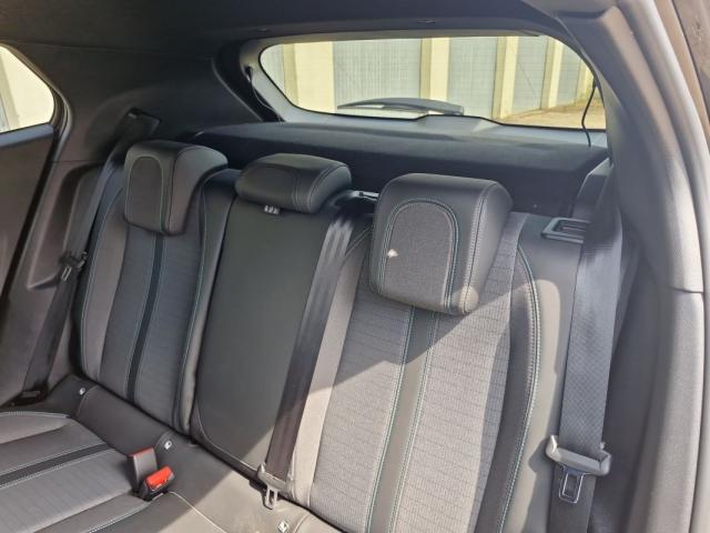 Peugeot 2008 image 8
