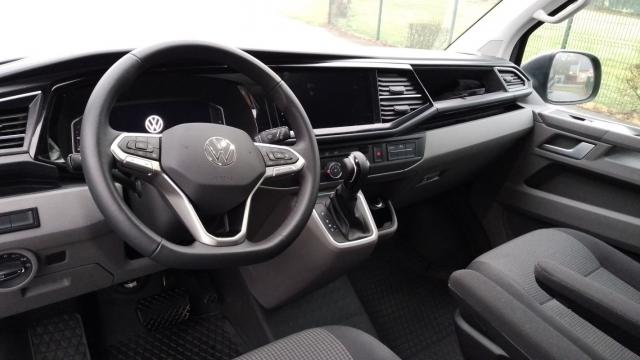 Volkswagen Transporter image 2