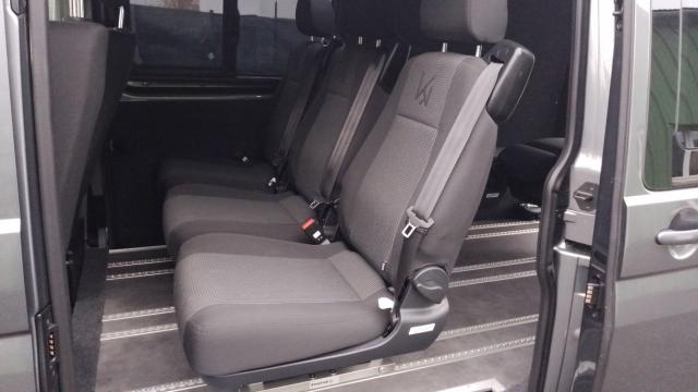 Volkswagen Transporter image 8