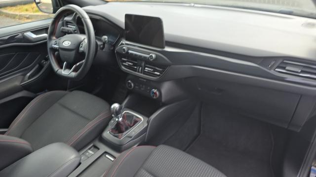 Ford Focus image 2