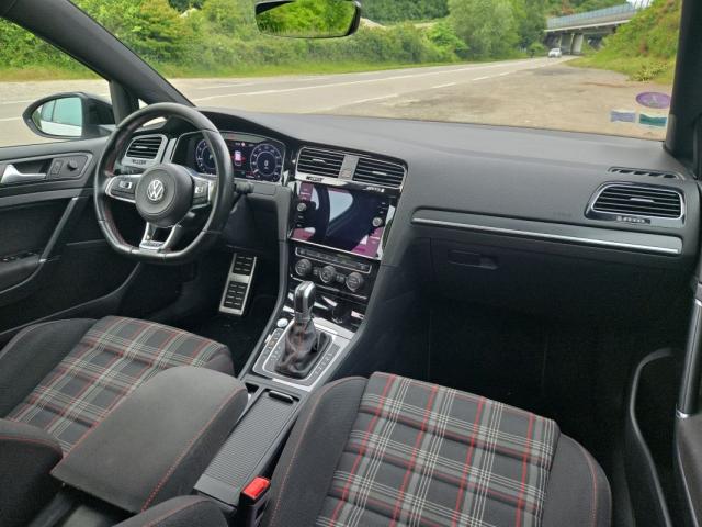 Volkswagen Golf image 2