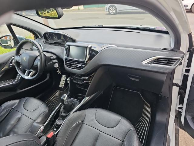 Peugeot 2008 image 6