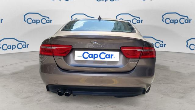 Jaguar Xe image 3