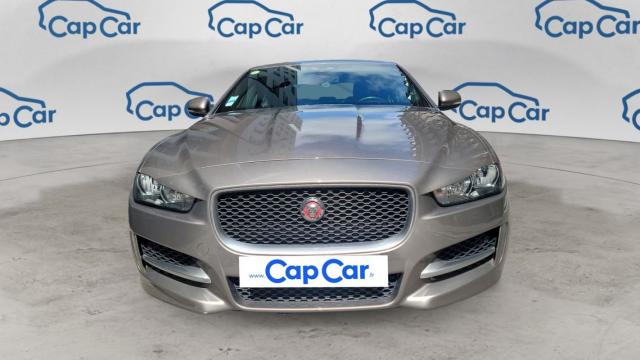 Jaguar Xe image 1