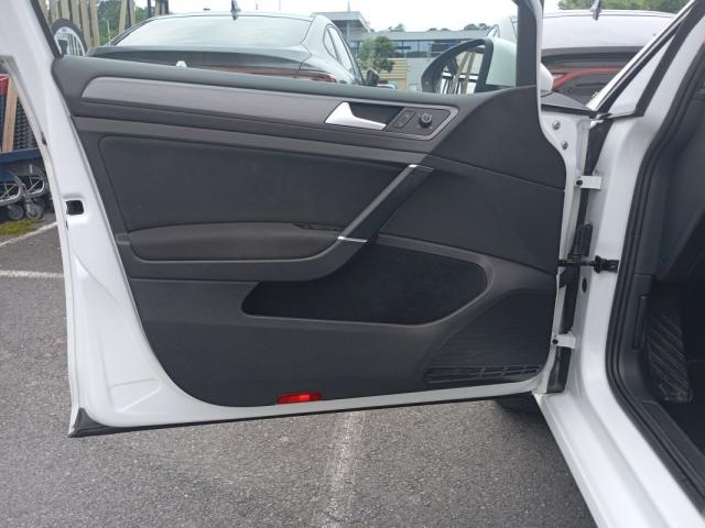 Volkswagen Golf image 1
