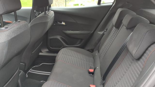 Peugeot 2008 image 1