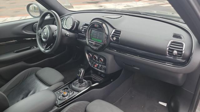 Mini Clubman image 2