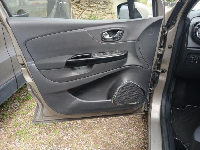 Renault Captur image 1