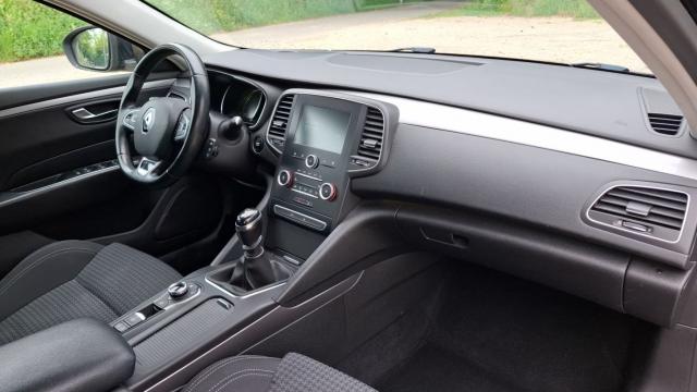 Renault Talisman Estate image 5