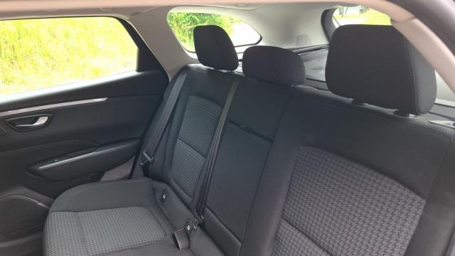 Renault Talisman Estate image 3