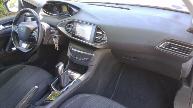 Peugeot 308 image 1