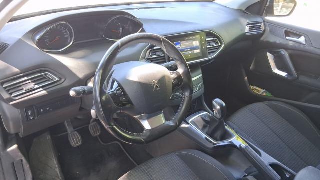 Peugeot 308 image 9