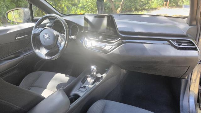 Toyota C-Hr image 7
