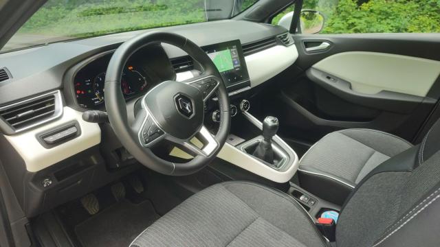 Renault Clio image 8