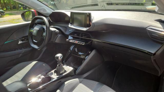 Peugeot 208 image 1