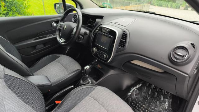 Renault Captur image 2