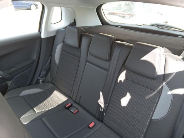 Peugeot 2008 image 1