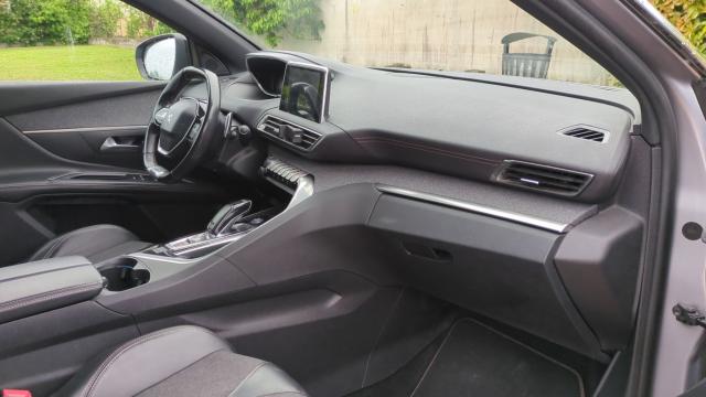 Peugeot 5008 image 2