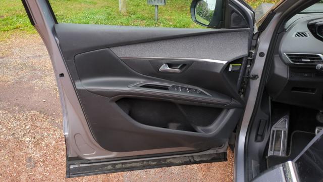 Peugeot 5008 image 3
