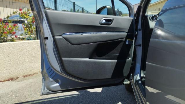 Peugeot 5008 image 5