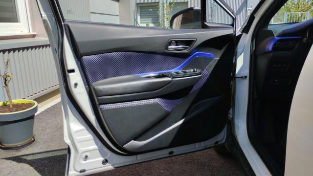 Toyota C-Hr image 9