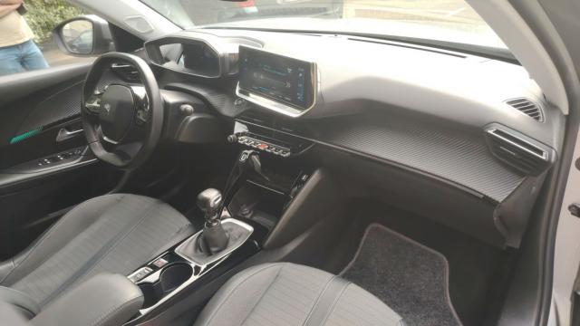 Peugeot 2008 image 5