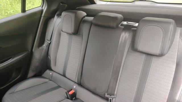 Peugeot 2008 image 9