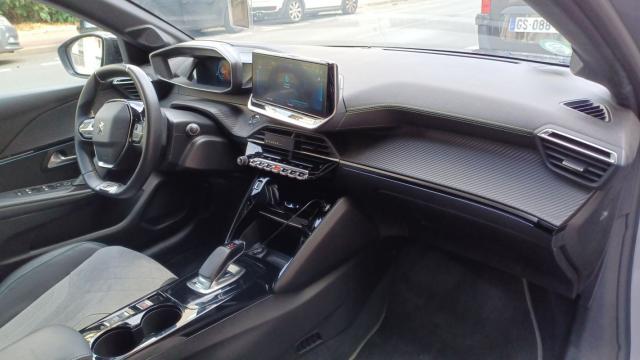 Peugeot 208 image 9
