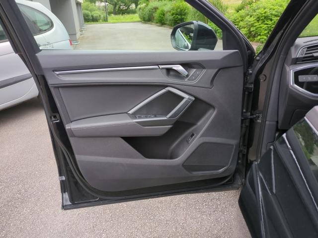Audi Q3 image 4
