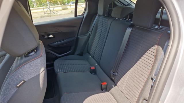 Peugeot 208 image 3