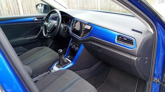 Volkswagen T-Roc image 5