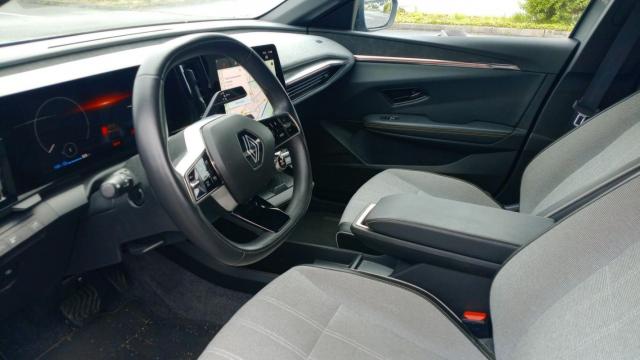Renault Mégane E-Tech image 5