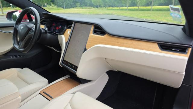 Tesla Model S image 9