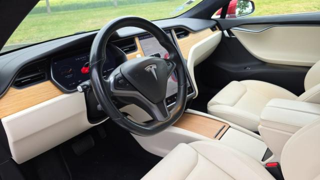 Tesla Model S image 4