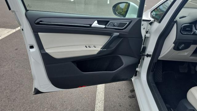 Volkswagen Golf Sportsvan image 5