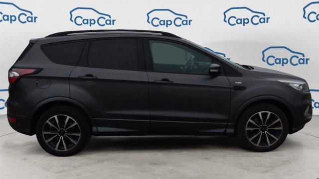 Ford Kuga image 3