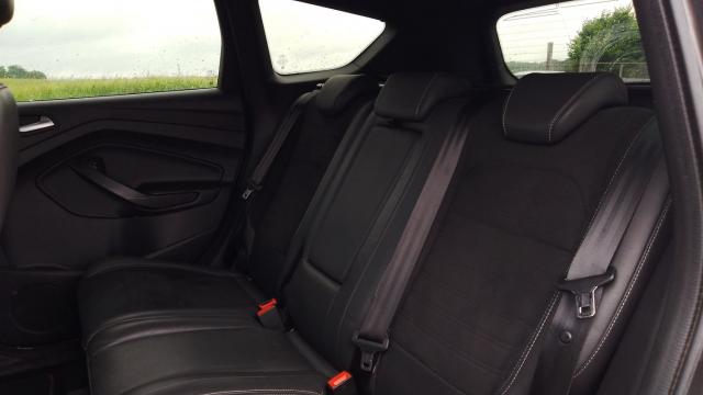Ford Kuga image 2