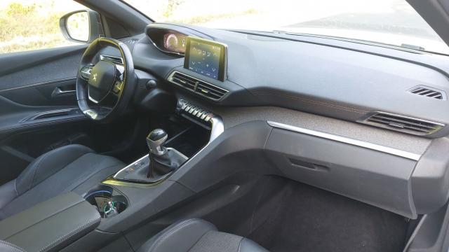 Peugeot 5008 image 4