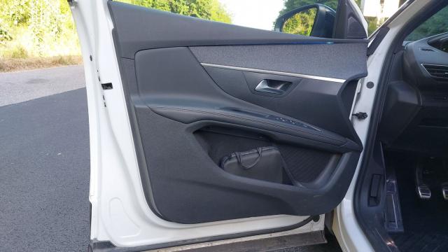 Peugeot 5008 image 7