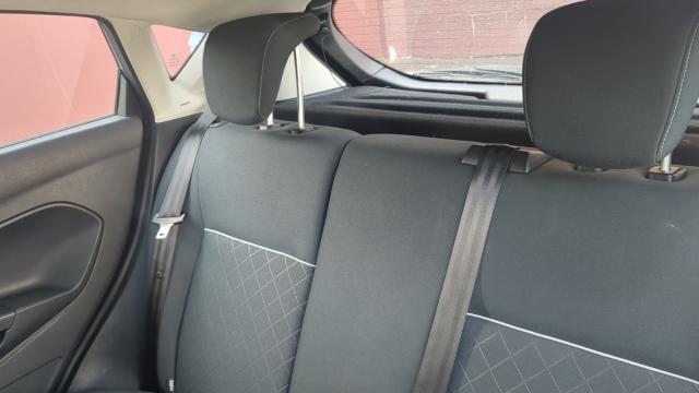 Ford Fiesta image 3
