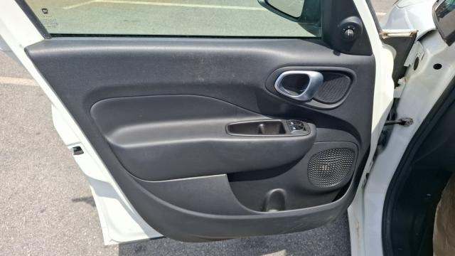 Fiat 500l image 8